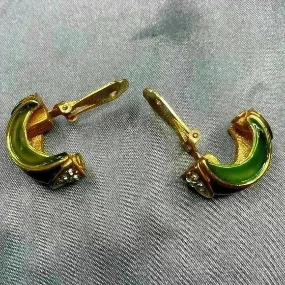 Kenneth Jay Lane KJL Vintage 60s Era Custom Costume Jewelry Earrings Clip-on

DD - Picture 2 of 4